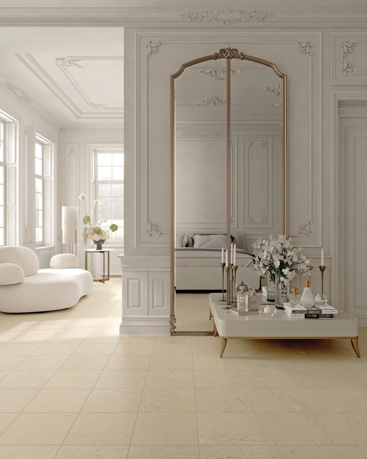 Carrelage Classic Marble Crema Marfil effet marbre au sol d’un salon lumineux